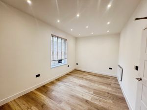 LOUNGE AREA- click for photo gallery